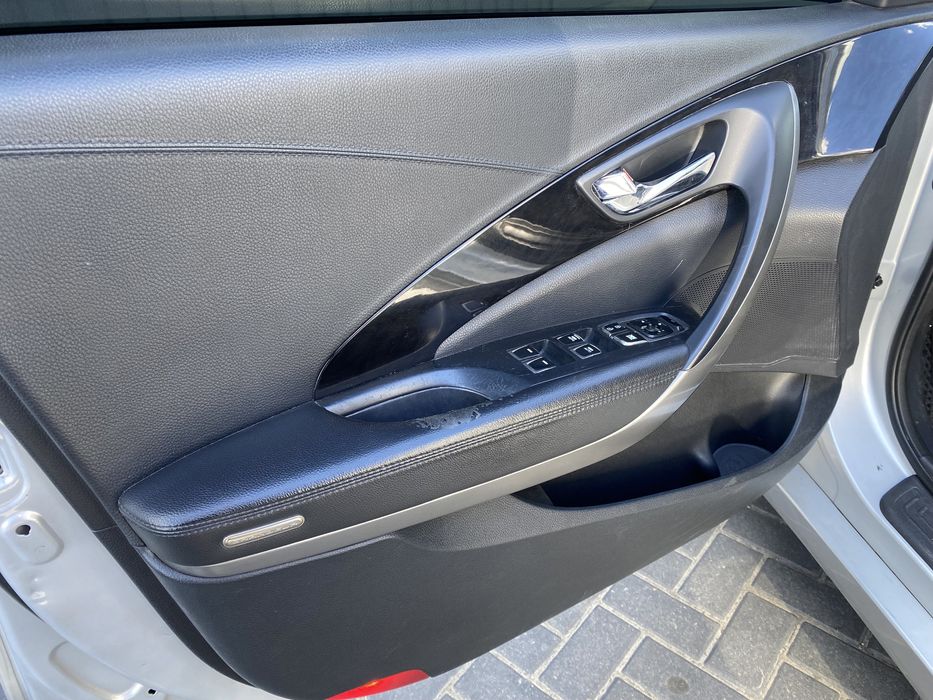 Продам авто Hyundai Grandeur 3.0 LPG 2013