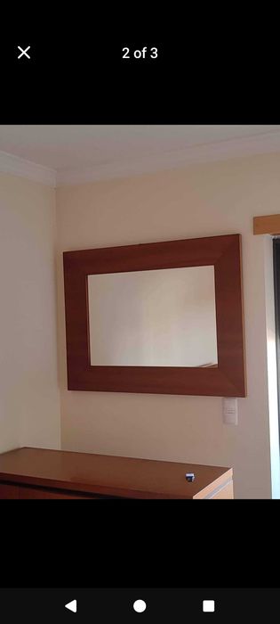 Conjunto de quarto madeira maciça com cama casal, mesas cabeceira etc