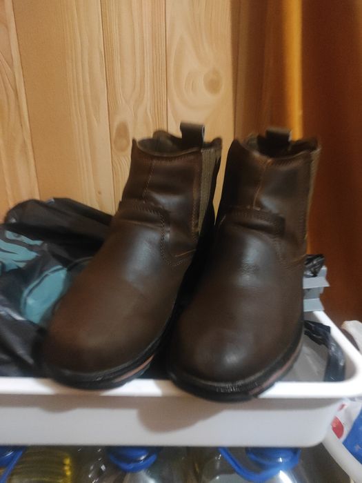 Ботинки зимние 43р кожа Skechers.