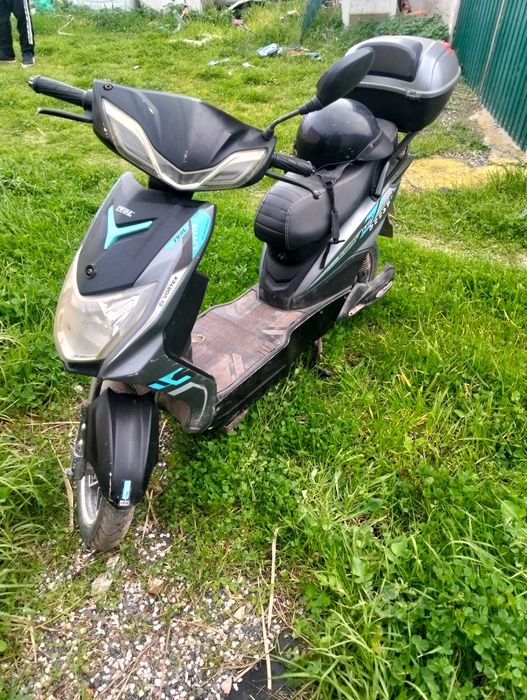 Scuter em muito bom estado