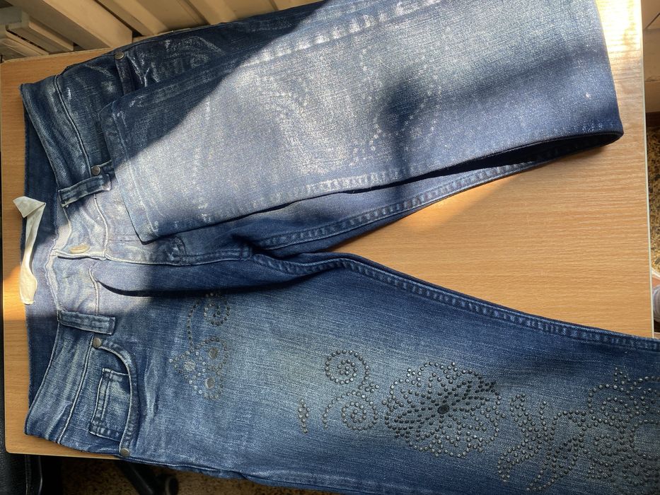 Жіночінові джинси