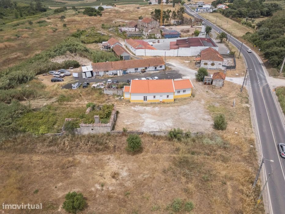 Moradia para Reabilitar com Projeto Aprovado em Óbidos