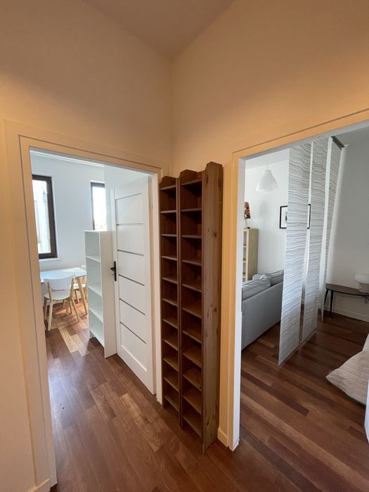Kawalerka 39 m² z aneksem kuchennym i balkonem. Po remoncie