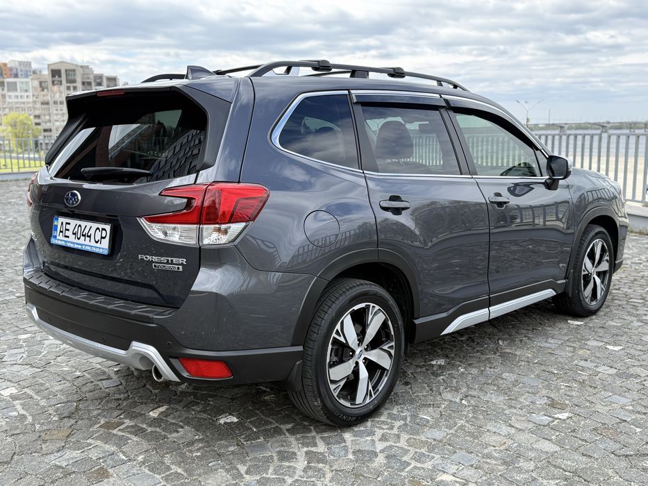 Продам Subaru Forester Touring