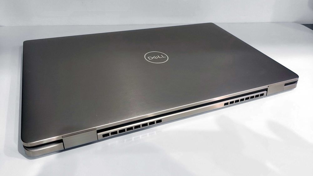 Dell Latitude 15" - i7-1185G7 16GB\512GB\Win11Pro\Office