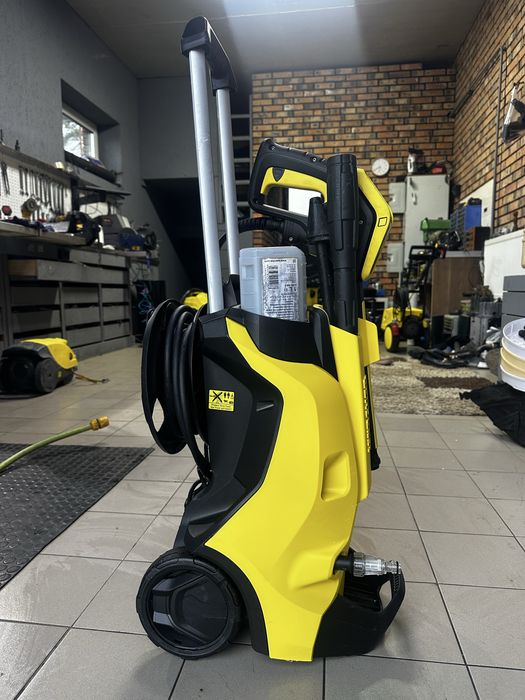 Karcher k5full. Керхер. Мойка