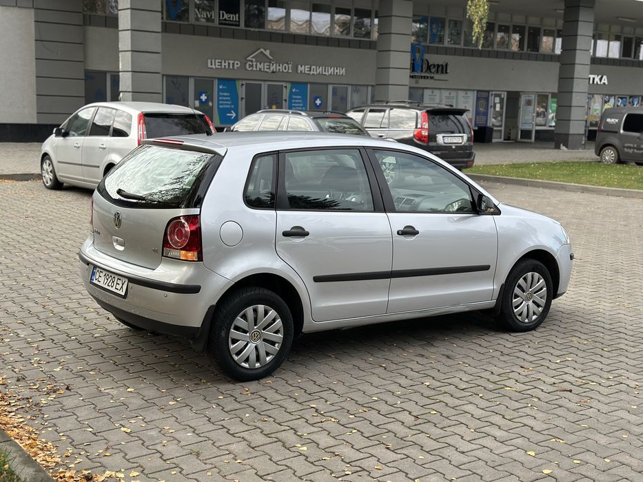 продаю VOLKSWAGEN  polo 2008