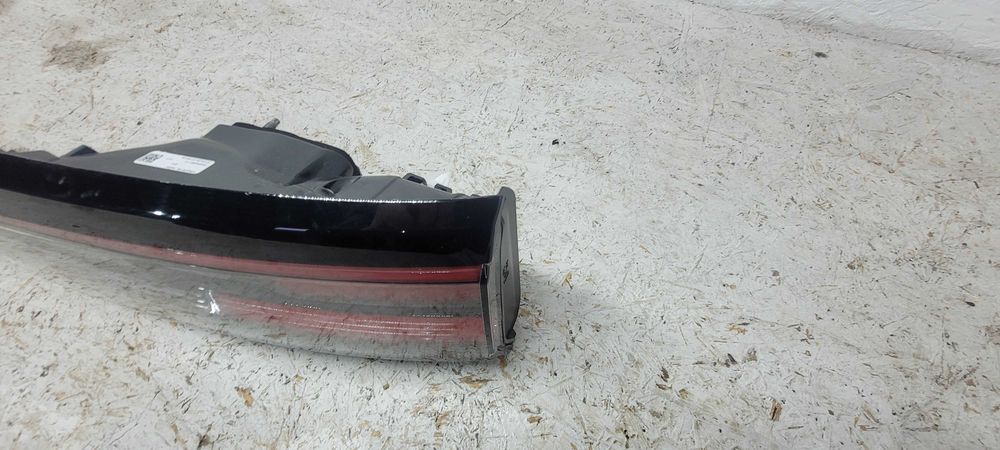 Lampa VW Taigo blenda tylna środkowa