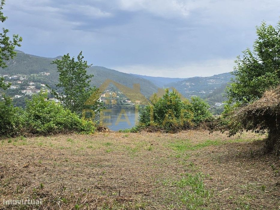 Land Plot with Breathtaking Views over the Caldo River – Gerês