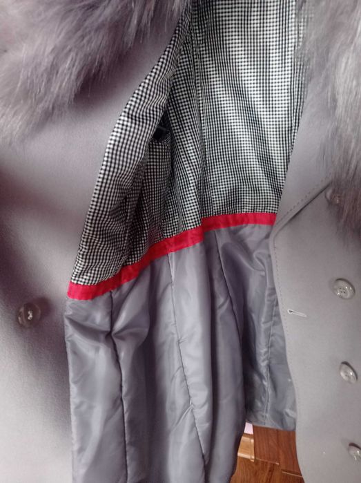 Elegancki płaszcz damski