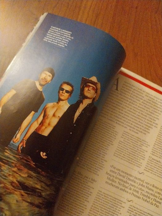 Revista Blitz U2 - Glória- Toda a História da Maior Banda do Mundo