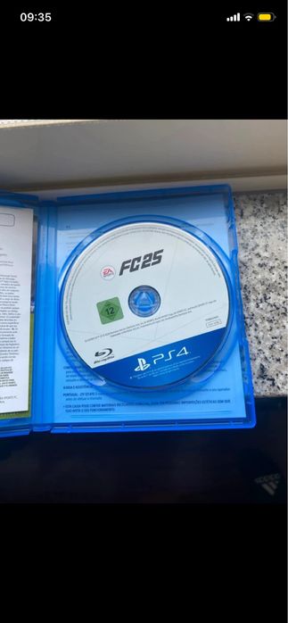 Vendo PS4 mais fifa 25