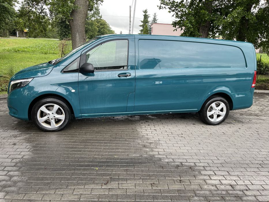 Mercedes vito 114 rok 2023/2024 automat fakt vat full opcja
