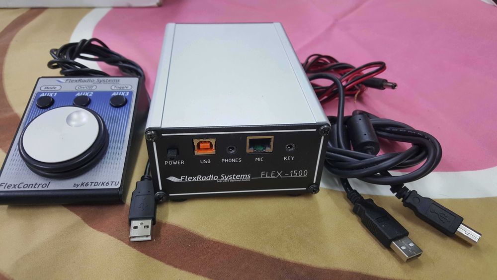 FLEX-1500 / FlexRadio 1500 + FlexControl USB Controlled Tuning Knob