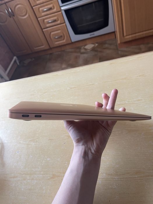 MacBook Air 13 M1 2020 16 ГБ RAM, 2 ТБ SSD