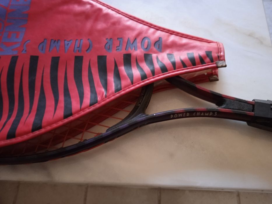2 Raquetes Kennex Pro Em Carbono Com Pouco Uso
Inclui Capa De Proteção