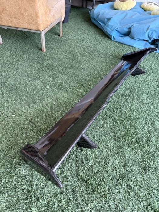 Aileron em carbono