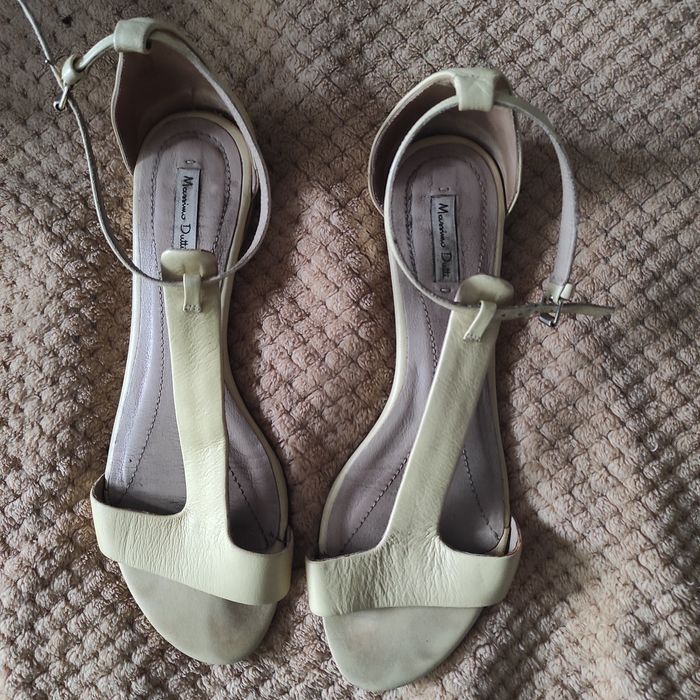 Босоніжки шкіряні