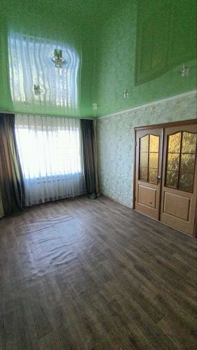 Продаж 3 кімнатної квартири КАРАЧУНИ