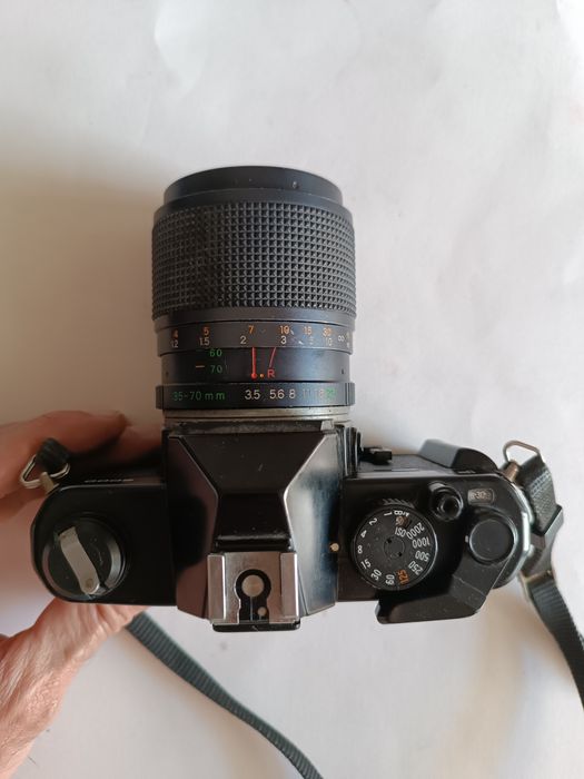 Yashica FX-3 Super 2000 + 35-70mm Lens