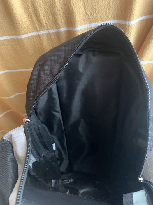 Mochila escolar Preta. Marca Oromi