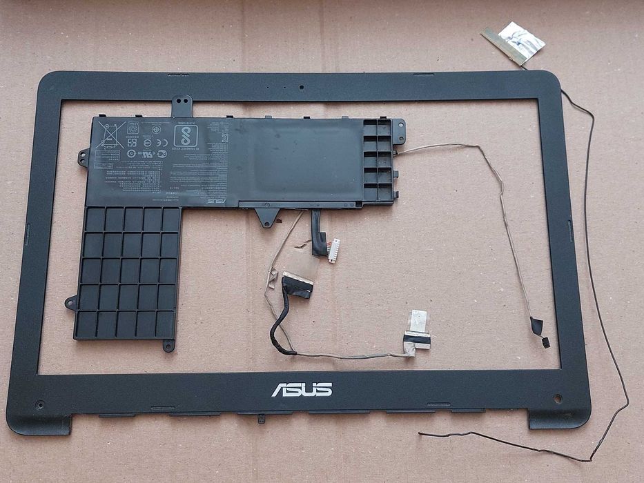 Професійна розбірка ноутбука Asus E502N
