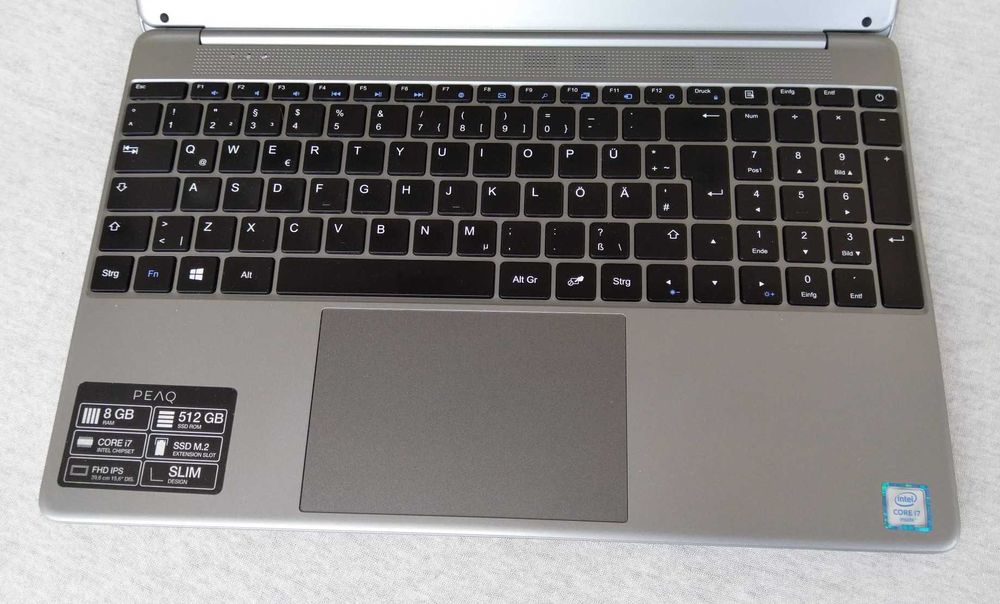 Notebook PEAQ C150 15,6" FHD/ i7-6560U/ SSD 180GB/ RAM 8 GB/ Iris 540