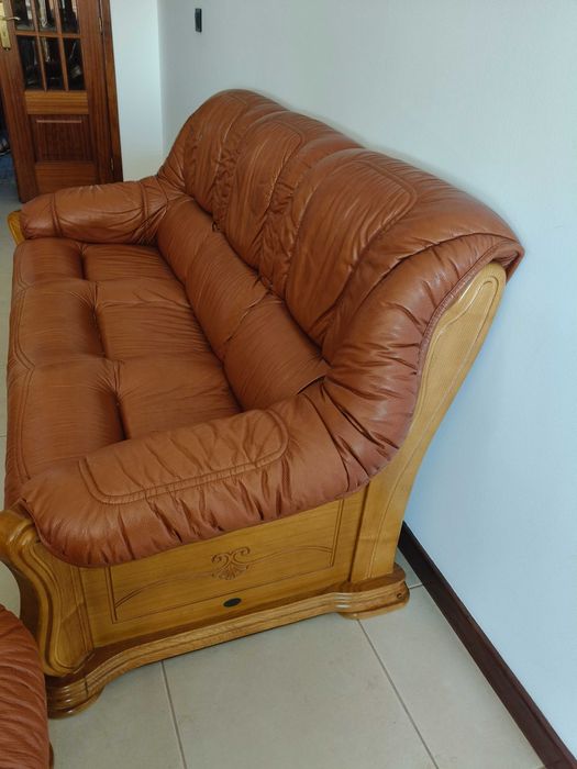 Conjunto 3 sofás em pele