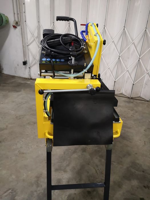 Máquina de cortar pedra