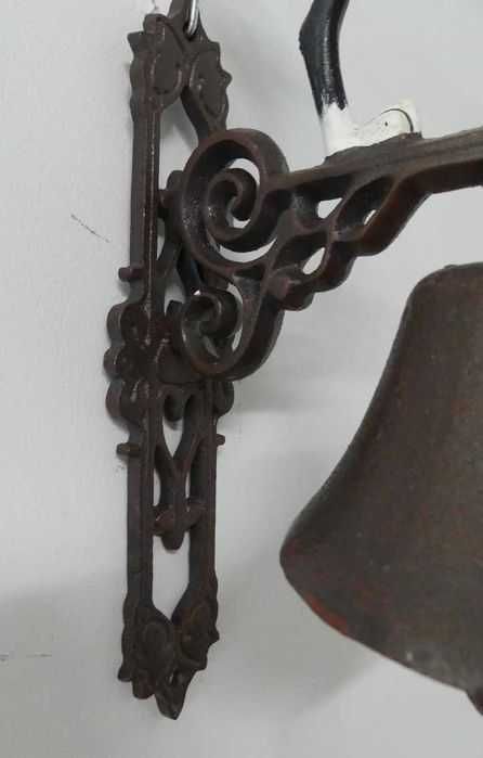 Duży użytkowy DZWON żeliwny KOT dzwonek