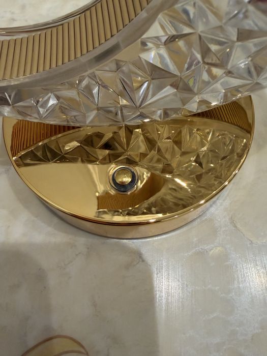 Акрилова лампа у вигляді місяця