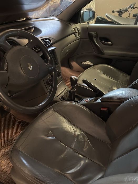 Renault Laguna 1.9 dci — photo 3