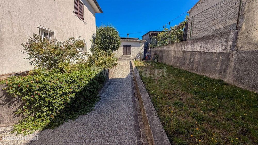 Moradia T4 / Amarante, Real, Ataíde e Oliveira