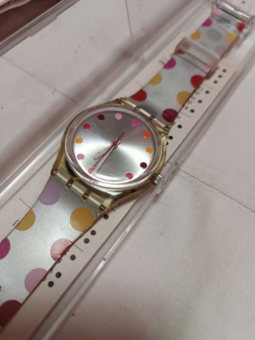 Часы наручные SWATCH.