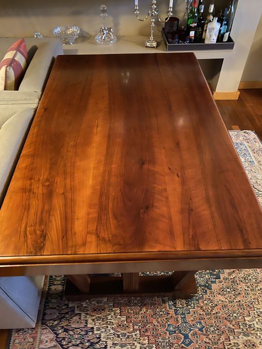 Mesa Raiz de Nogueira