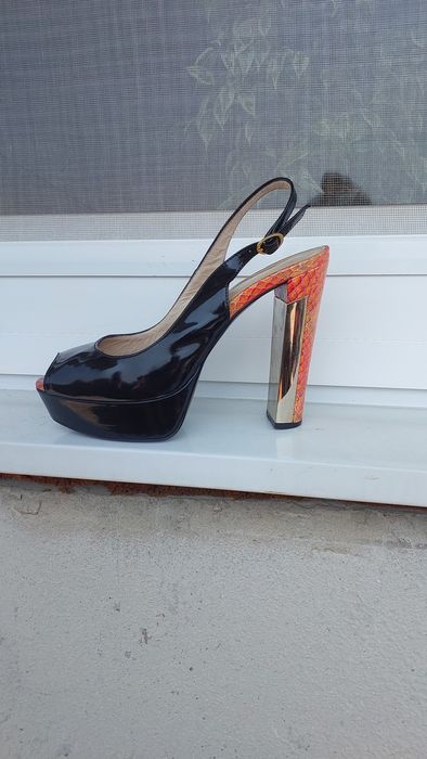 Босоніжки жіночі