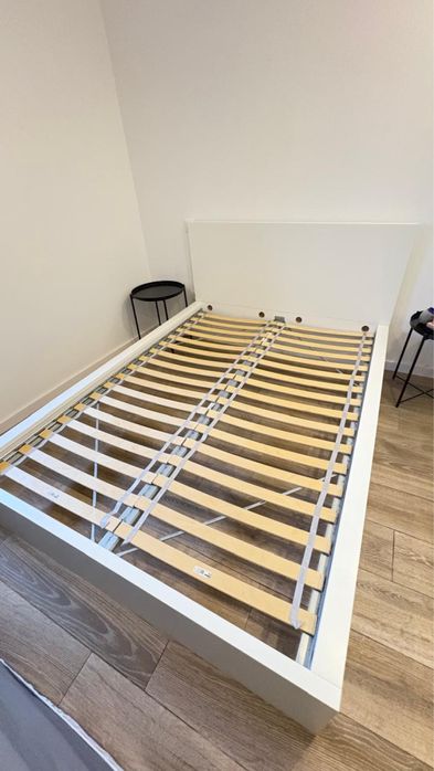 Cama de casal 140x200 cm branca