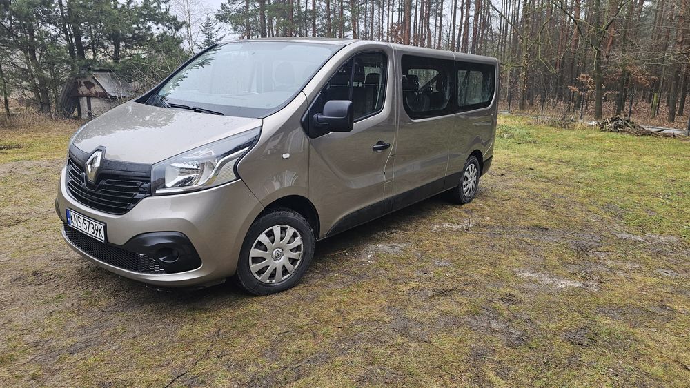 Renault Trafic 9 osobowy  faktura VAT