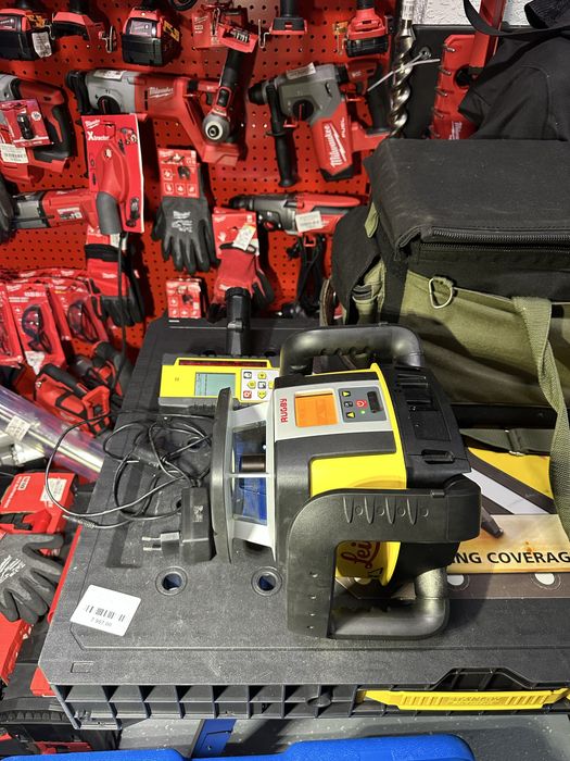 Ротаційний лазерний нівелір Leica Rugby CLX700 Hilti PR уклон двум ося
