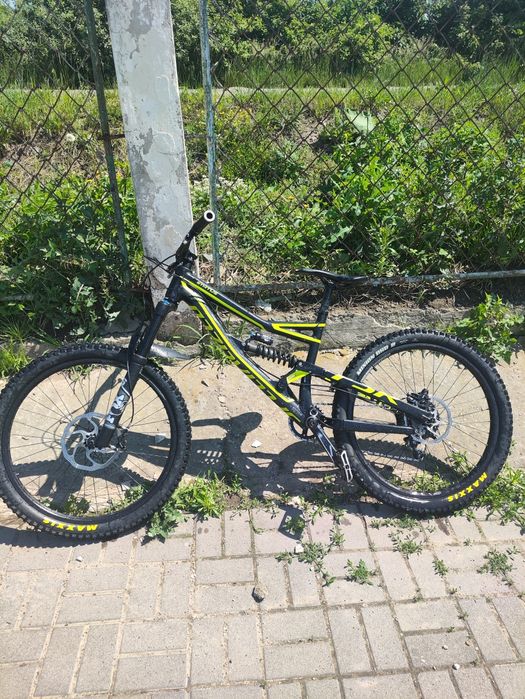 Specialized status 2 2014, Ендуро Downhill, двохподвес, двохпідвіс