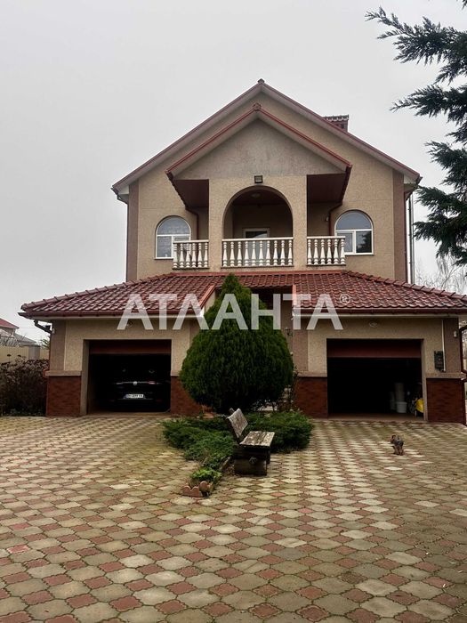 Дом Капитальный. Лиски.10 соток.293м.кв.35кухня.285тыс$