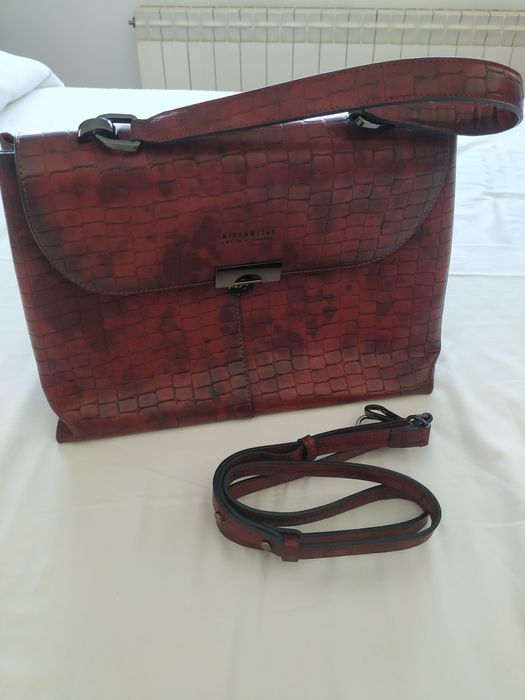 Mala Hispanitas em couro