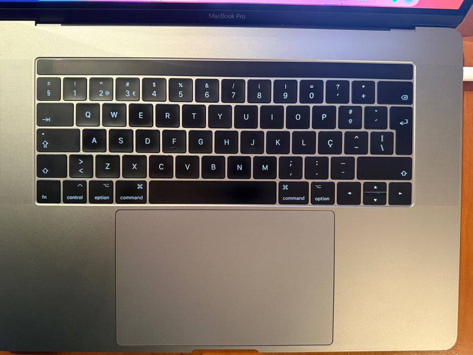 Macbook Pro Touch Bar 15 2017 Core I7