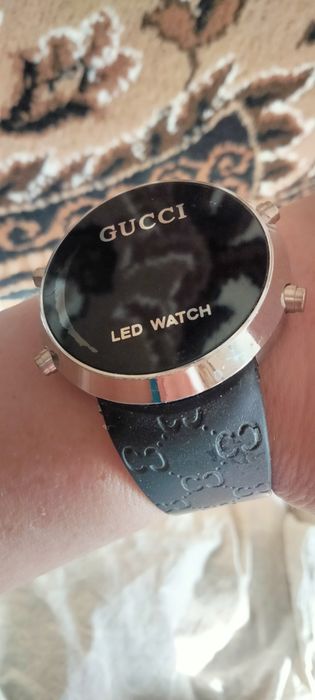 Продам часы gucci