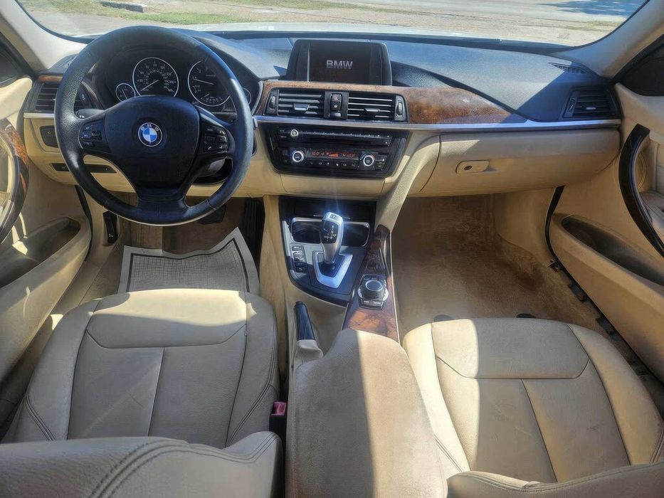 BMW 3 Series 320i xDrive      2014
