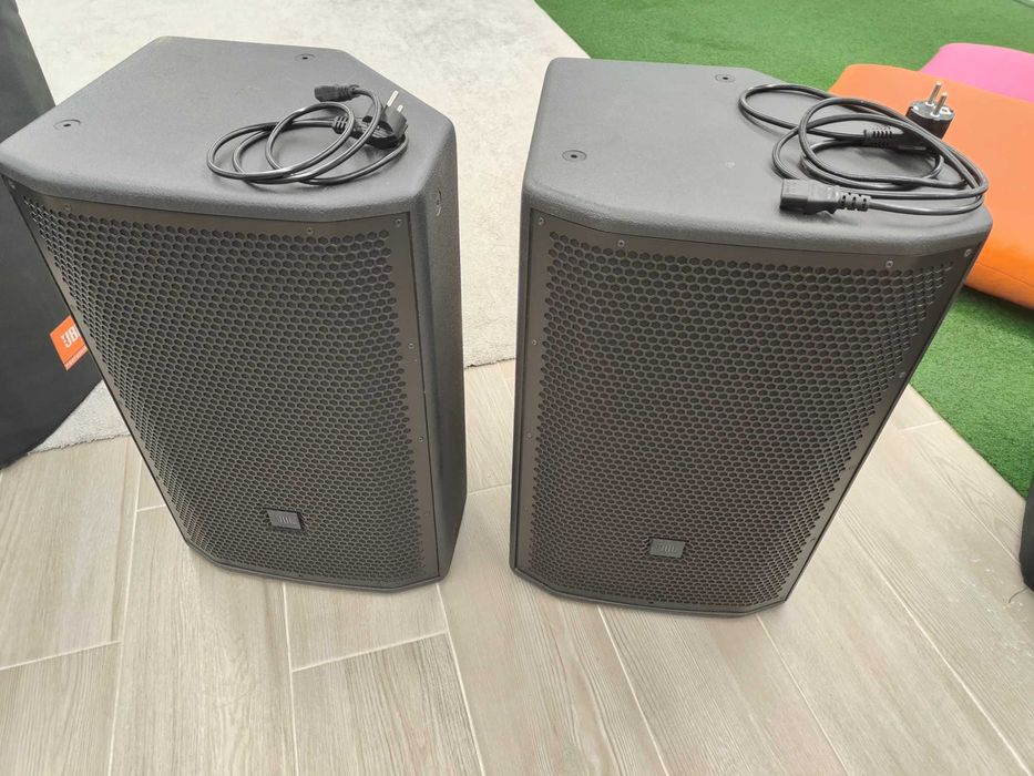 Colunas JBL PRX 812w