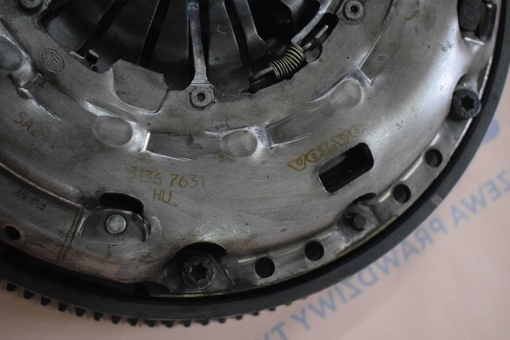 koło dwumasowe sprzęgło VOLVO V70 S80 XC70 V60 XC60 2.4 D5 10r.