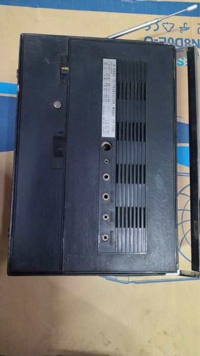 Продам старий приймач Sharp FV-1700