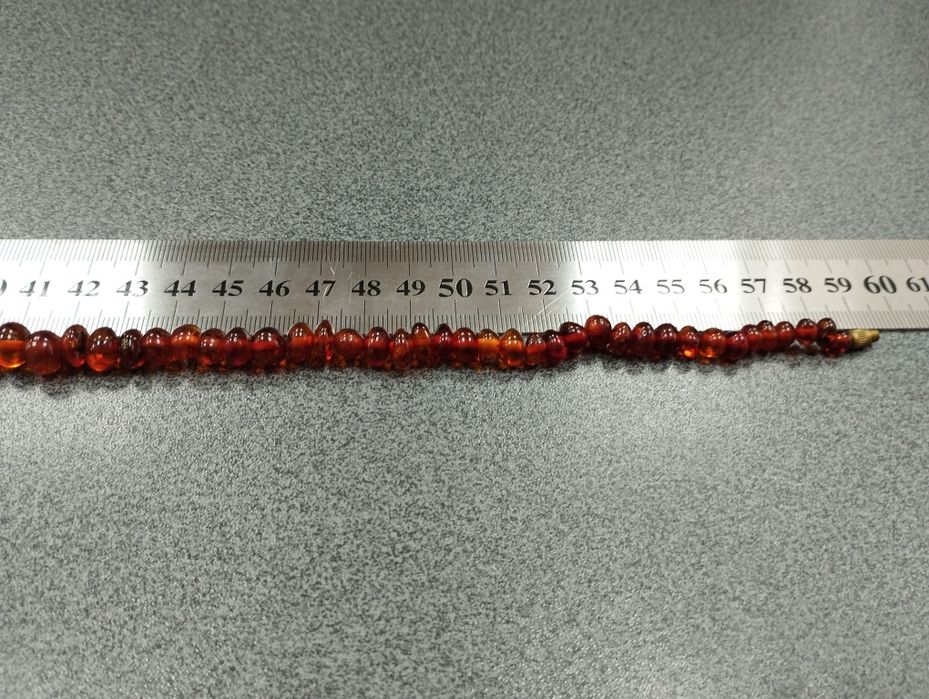 Намисто з натурального бурштину. Бусы из натурального янтаря.