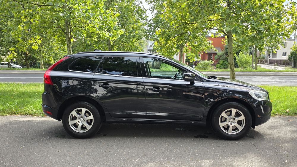 Volvo XC60 2015 rok Piękna Czerń